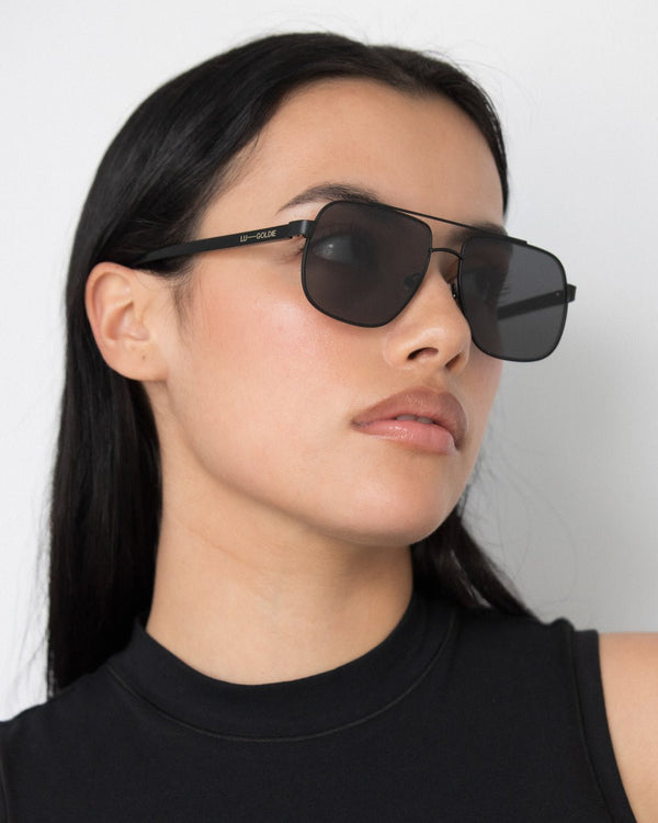 Amelia / Black Metal & Grey Lens - Shade Files